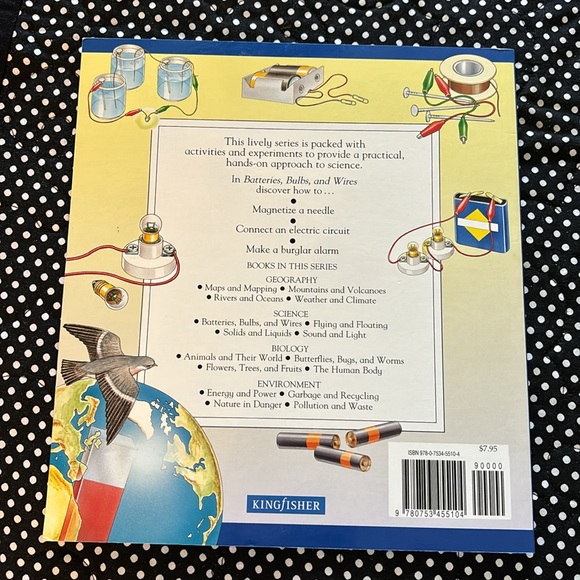 Two Kingfisher Young Discoverers Books; Energy & Power; Batteries, Bulbs & Wires - Picture 3 of 7